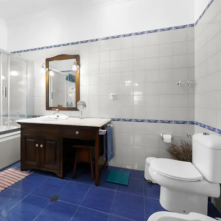 빌라 Stunning 5-bedroom With Pool By Hostlovers 핀할 노보